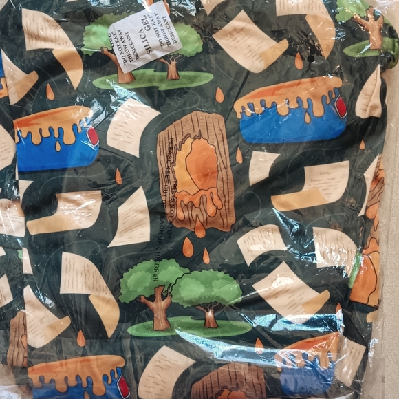 Ambrie Winnie the Pooh ride inspired leggings plus size - Picture 2 of 2
